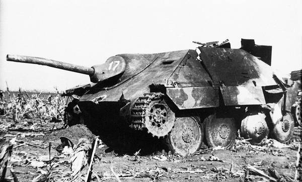 Иллюстрация к книге — Последние контрудары Гитлера. Разгром Панцерваффе [i_148.jpg]