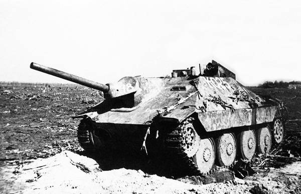 Иллюстрация к книге — Последние контрудары Гитлера. Разгром Панцерваффе [i_149.jpg]