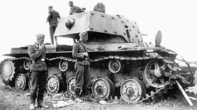 Иллюстрация к книге — Пять кругов ада. Красная Армия в «котлах» [i_006.jpg]