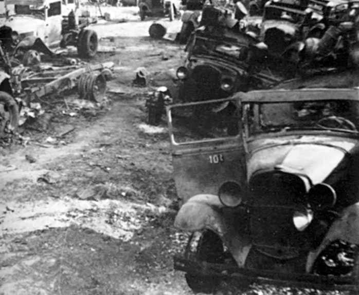 Иллюстрация к книге — Пять кругов ада. Красная Армия в «котлах» [i_027.jpg]