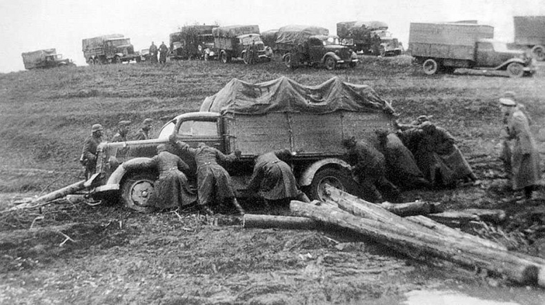 Иллюстрация к книге — Пять кругов ада. Красная Армия в «котлах» [i_047.jpg]