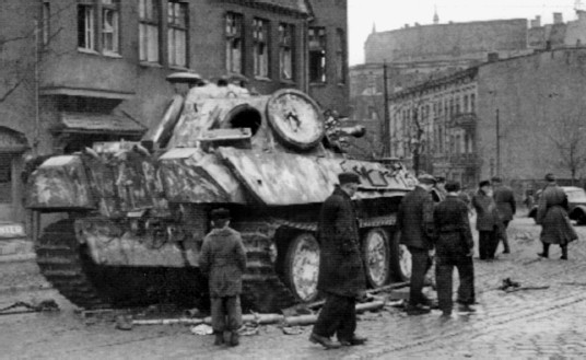 Иллюстрация к книге — Разгром 1945. Битва за Германию [i_003.jpg]