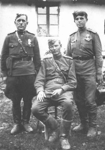 Иллюстрация к книге — "Артиллеристы, Сталин дал приказ!" Мы умирали, чтобы победить [_25.jpg]