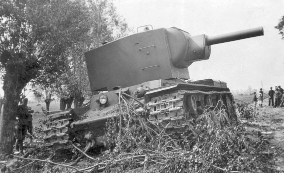 Иллюстрация к книге — Танкисты. &quot;Мы погибали, сгорали...&quot; [i_015.jpg]