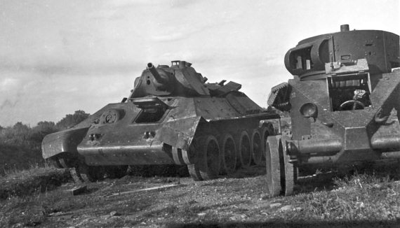 Иллюстрация к книге — Танкисты. &quot;Мы погибали, сгорали...&quot; [i_027.jpg]