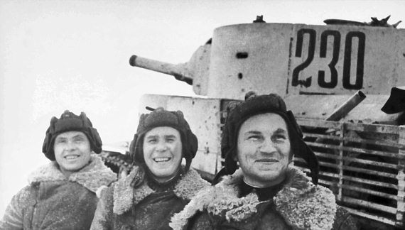 Иллюстрация к книге — Танкисты. &quot;Мы погибали, сгорали...&quot; [i_042.jpg]