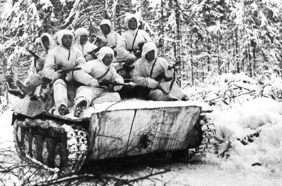 Иллюстрация к книге — Танкисты. &quot;Мы погибали, сгорали...&quot; [i_044.jpg]