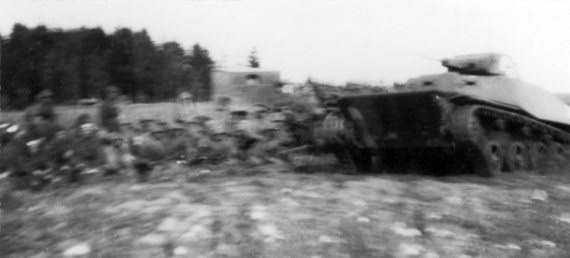 Иллюстрация к книге — Танкисты. &quot;Мы погибали, сгорали...&quot; [i_055.jpg]