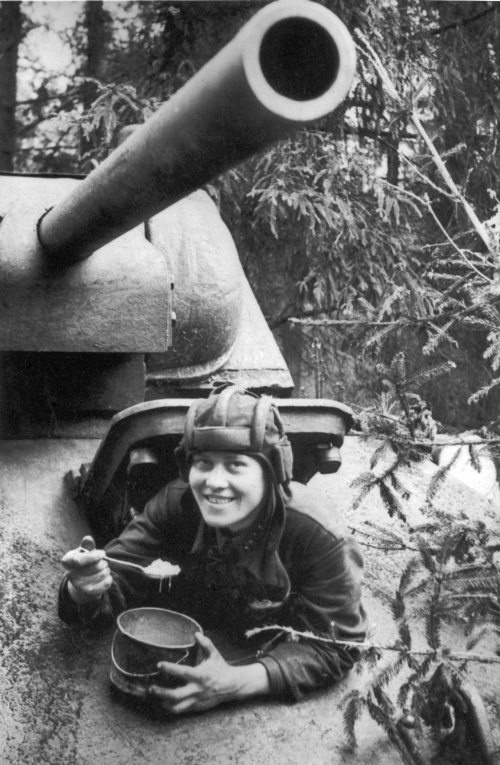 Иллюстрация к книге — Танкисты. &quot;Мы погибали, сгорали...&quot; [i_082.jpg]