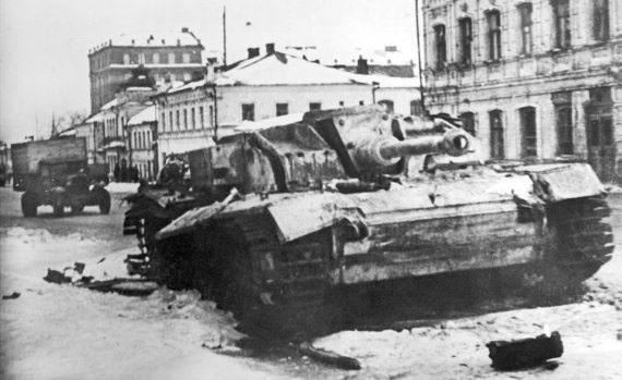 Иллюстрация к книге — Танкисты. &quot;Мы погибали, сгорали...&quot; [i_083.jpg]