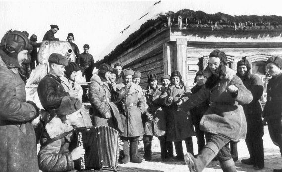 Иллюстрация к книге — Танкисты. &quot;Мы погибали, сгорали...&quot; [i_096.jpg]