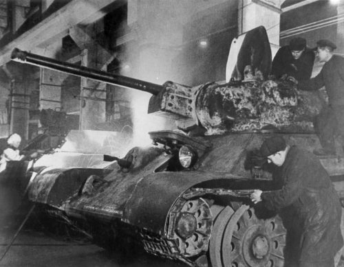 Иллюстрация к книге — Танкисты. &quot;Мы погибали, сгорали...&quot; [i_104.jpg]