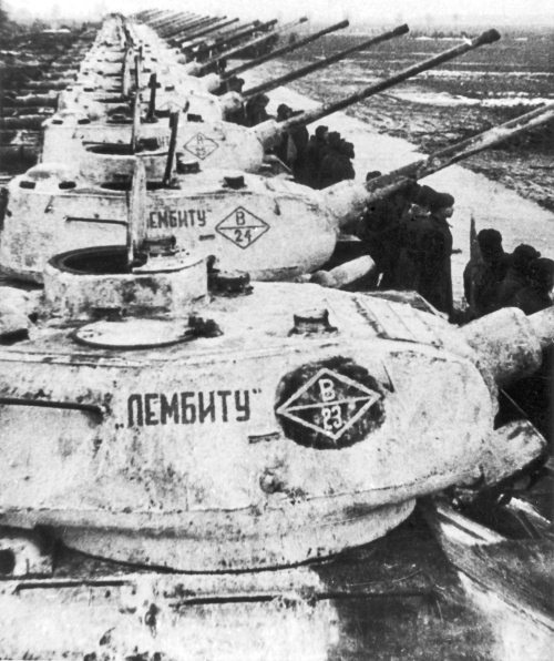 Иллюстрация к книге — Танкисты. "Мы погибали, сгорали..." [i_134.jpg]