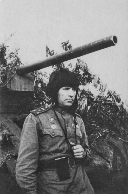 Иллюстрация к книге — Танкисты. "Мы погибали, сгорали..." [i_148.jpg]