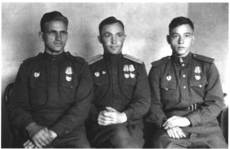 Иллюстрация к книге — Я дрался с асами люфтваффе. На смену павшим. 1943-1945 [image008.jpg]