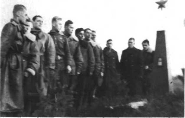 Иллюстрация к книге — Я дрался с асами люфтваффе. На смену павшим. 1943-1945 [image016.jpg]