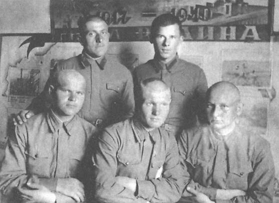 Иллюстрация к книге — Я дрался с Панцерваффе. &quot;Двойной оклад - тройная смерть!&quot; [_11.jpg]