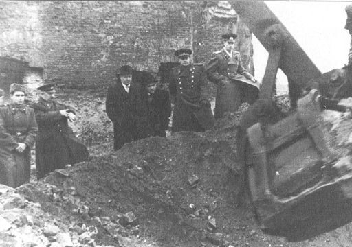 Иллюстрация к книге — Секретные объекты &quot;Вервольфа&quot; [i_004.jpg]