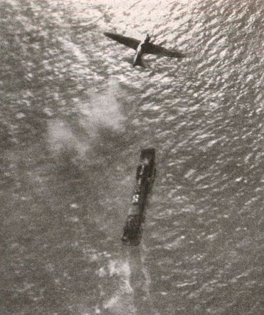 Иллюстрация к книге — В воздушных боях. Балтийское небо [i_015.jpg]