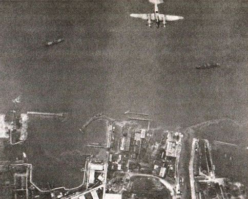 Иллюстрация к книге — В воздушных боях. Балтийское небо [i_027.jpg]