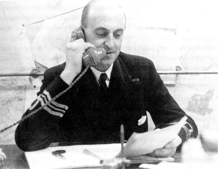 Иллюстрация к книге — Операция "Фарш" [i_011.jpg]