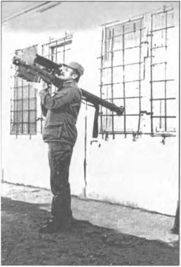 Иллюстрация к книге — Мы атакуем с небес [i_013.jpg]