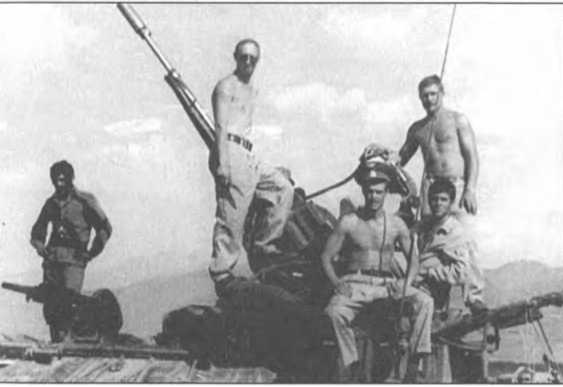 Иллюстрация к книге — Мы атакуем с небес [i_088.jpg]