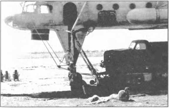 Иллюстрация к книге — Мы атакуем с небес [i_103.jpg]