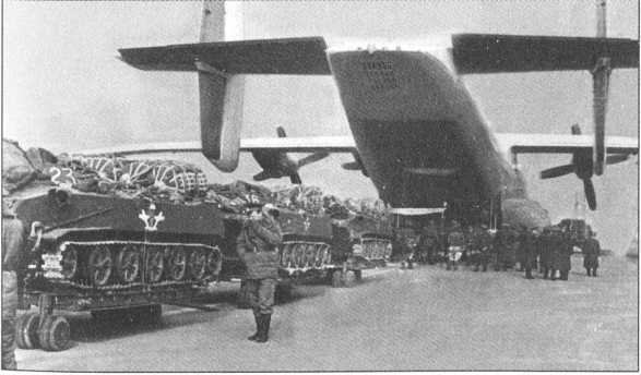 Иллюстрация к книге — ВДВ. С неба - в бой [i_030.jpg]