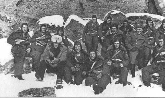 Иллюстрация к книге — ВДВ. С неба - в бой [i_034.jpg]