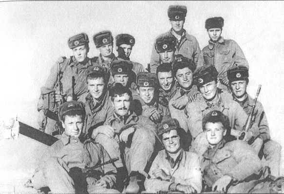 Иллюстрация к книге — ВДВ. С неба - в бой [i_051.jpg]