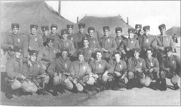 Иллюстрация к книге — ВДВ. С неба - в бой [i_052.jpg]