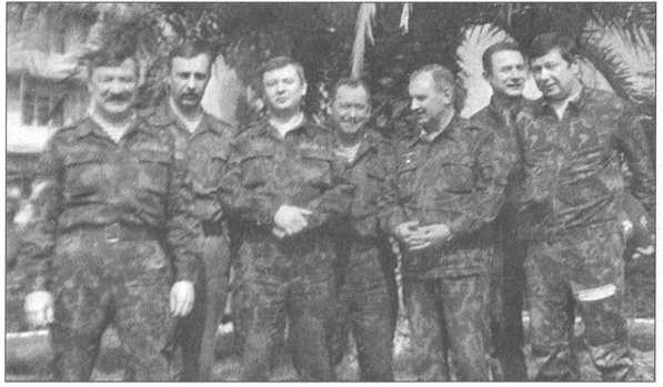 Иллюстрация к книге — ВДВ. С неба - в бой [i_058.jpg]