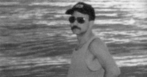 Иллюстрация к книге — Ныряющие в темноту [i_026.jpg]