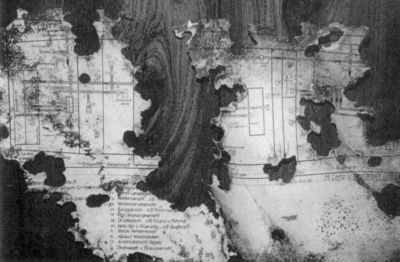 Иллюстрация к книге — Ныряющие в темноту [i_038.jpg]