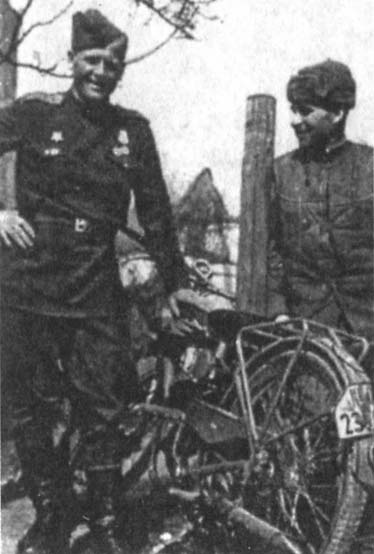 Иллюстрация к книге — На &quot;Ишаках&quot; и &quot;МиГах&quot;! 16-й гвардейский в начале войны [i_068.jpg]