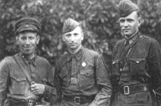 Иллюстрация к книге — На &quot;Ишаках&quot; и &quot;МиГах&quot;! 16-й гвардейский в начале войны [i_071.jpg]