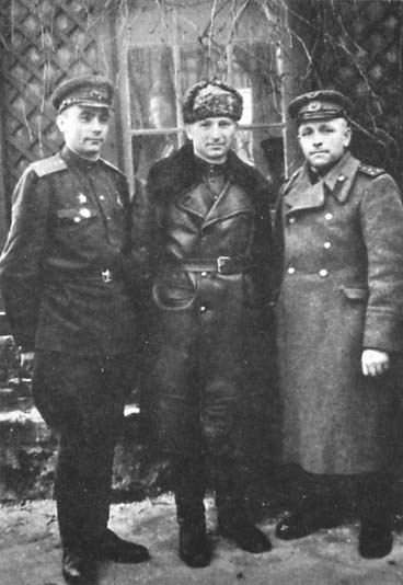 Иллюстрация к книге — На &quot;Ишаках&quot; и &quot;МиГах&quot;! 16-й гвардейский в начале войны [i_074.jpg]