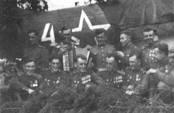 Иллюстрация к книге — На &quot;Ишаках&quot; и &quot;МиГах&quot;! 16-й гвардейский в начале войны [i_075.jpg]