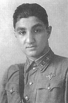 Иллюстрация к книге — Мы - дети войны. Воспоминания военного летчика-испытателя [i_013.jpg]