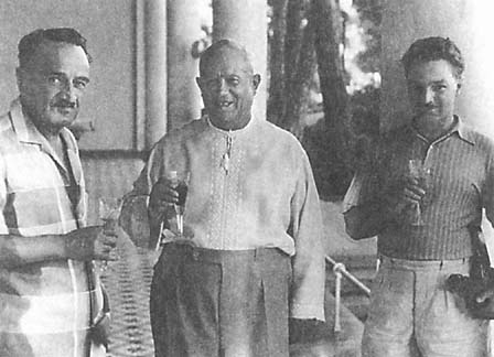 Иллюстрация к книге — Мы - дети войны. Воспоминания военного летчика-испытателя [i_027.jpg]