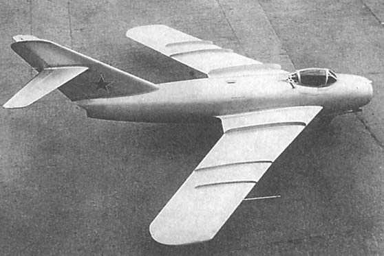 Иллюстрация к книге — Мы - дети войны. Воспоминания военного летчика-испытателя [i_035.jpg]