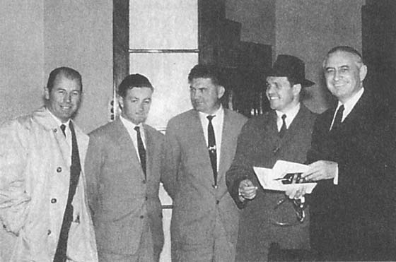 Иллюстрация к книге — Мы - дети войны. Воспоминания военного летчика-испытателя [i_037.jpg]