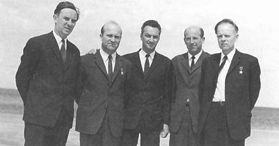 Иллюстрация к книге — Мы - дети войны. Воспоминания военного летчика-испытателя [i_045.jpg]