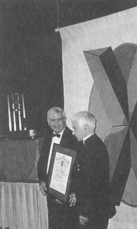 Иллюстрация к книге — Мы - дети войны. Воспоминания военного летчика-испытателя [i_062.jpg]