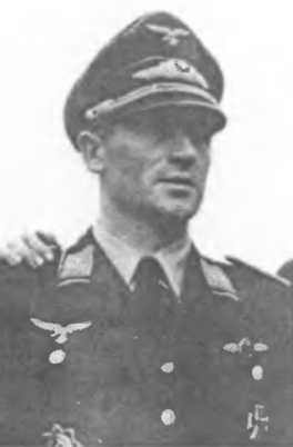 Иллюстрация к книге — Бомбы сброшены! [i_013.jpg]