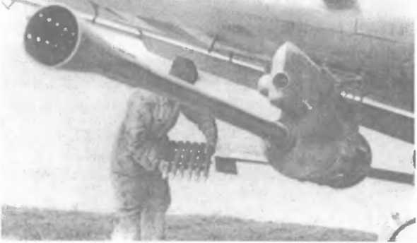 Иллюстрация к книге — Бомбы сброшены! [i_017.jpg]