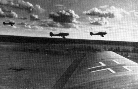 Иллюстрация к книге — Пилот `Штуки`. Мемуары аса люфтваффе [_19.jpg]