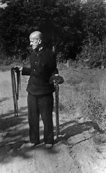 Иллюстрация к книге — Счастливая девочка растет [i_052.jpg]