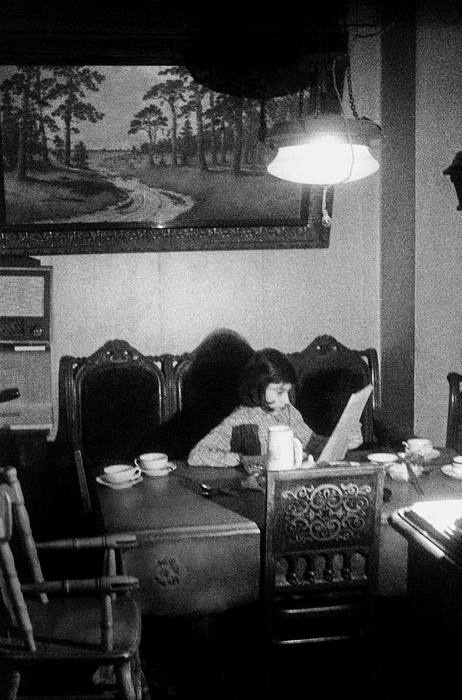 Иллюстрация к книге — Счастливая девочка растет [i_059.jpg]